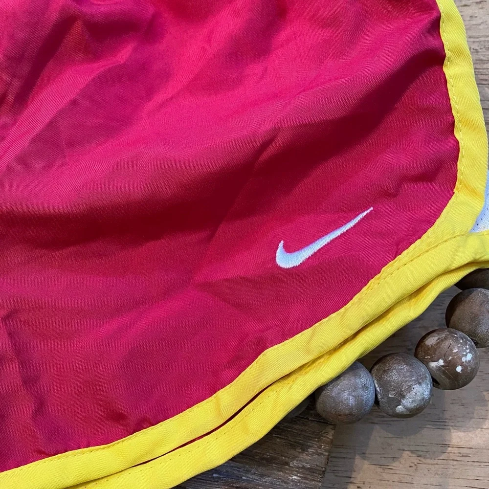 Nike‎ Dri Fit Girl’s Size 6X Hot Pink Athletic Shorts